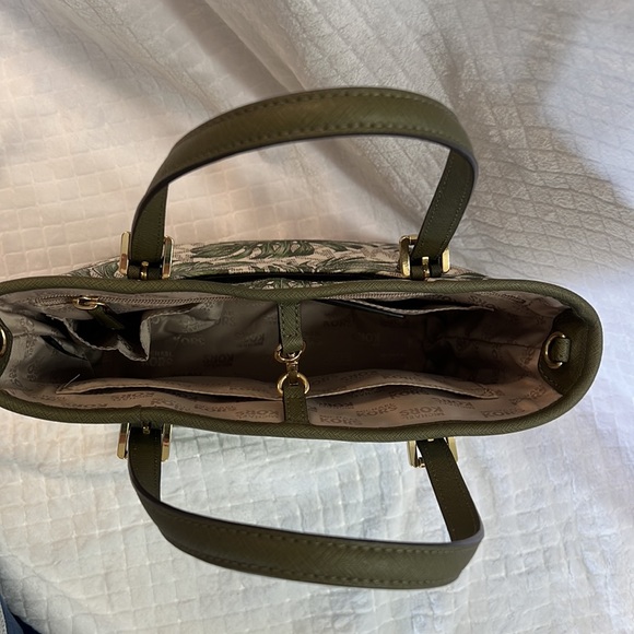 Michael Kors purse and wallet combo. - Picture 3 of 15